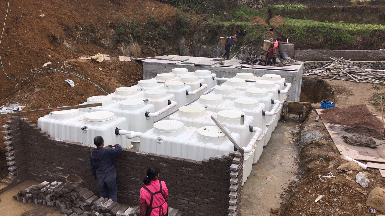 <b>ģ�黯��ˮ�豸</b>