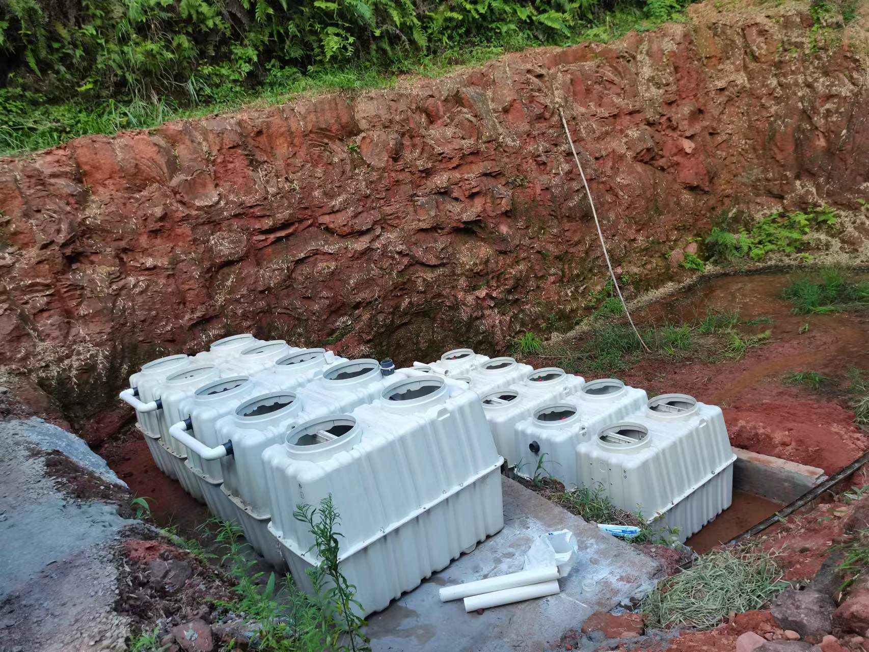 <b>ģ�黯��ˮ�豸</b>